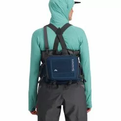 Simms Fishing Products Simms Freestone Hip Pack 27 Simms Fishing Products Simms Freestone Hip Pack -FLIES Sales 13372 403 freestone hip pack model s23 back