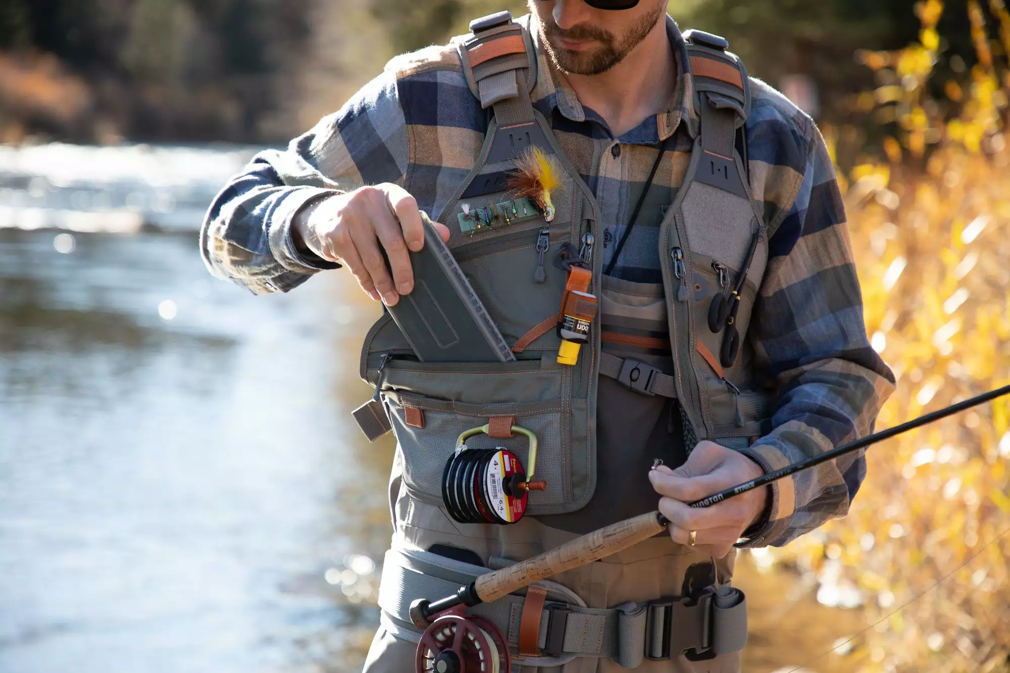 Fishpond Flint Hills Fly Fishing Vest 6 Fishpond Flint Hills Fly Fishing Vest - Image 4