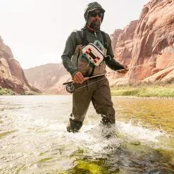 Far Bank Enterprises Redington TOPO Collaborative // Rod, Reel, Pack, And Tackle 12 Far Bank Enterprises Redington TOPO Collaborative // Rod, Reel, Pack, And Tackle -FLIES Sales RDTxTOPO Lifestyle 2 scaled